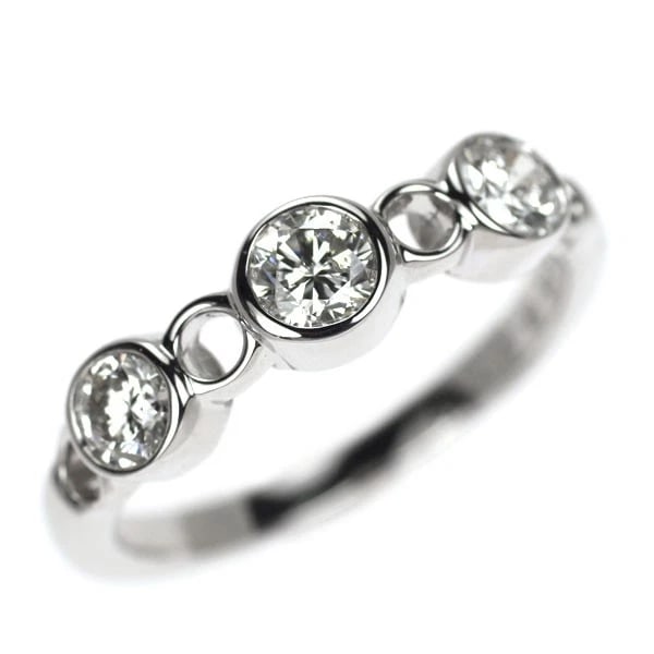 K18WG DIAMOND RING THREE STONES: K18WG Diamond Ring Three Stones Brand: None Type/Style: Ring Material: K18WG, Main Stone Natural Color: WG Size: 5.25 US Accessories: None Accessories Notice: When purchasing pre-owned goods, please