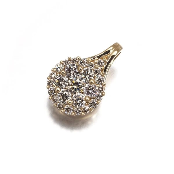 BROWN DIAMOND PAVED CIRCLE PENDANT 18K 750 YELLOW GOLD: Brown Diamond Paved Circle Pendant 18K 750 Yellow Gold Brand: Unbranded Type/Style: Pendant Material: 18K /750 Yellow Gold, Main Stone Natural Color: Yellow Gold Size: Design size: 15.4 x 9.8mm Bail i