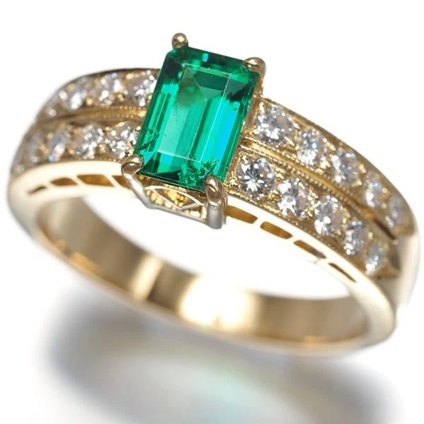 EMERALD DIAMOND RING 20K YELLOW GOLD (1 of 2)