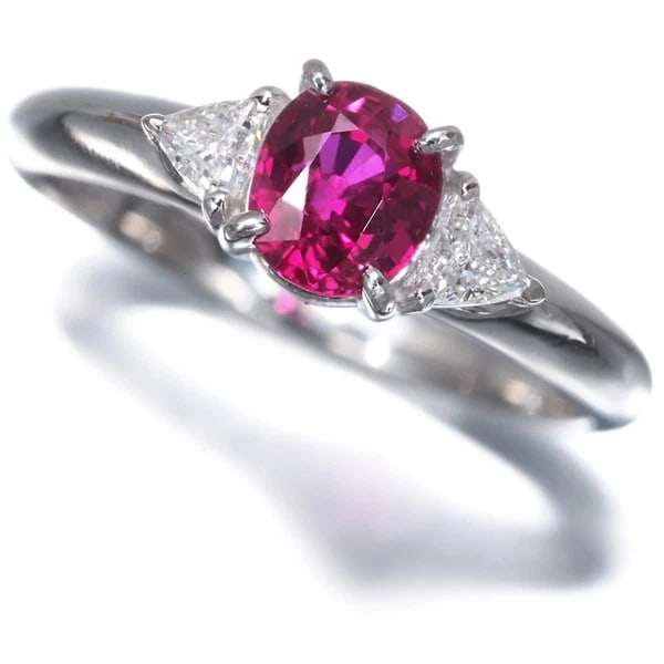 TASAKI RING RUBY DIAMOND PIGEON BLOOD TRILLIANT PT 900: TASAKI Ring Ruby Diamond Pigeon Blood Trilliant Pt 900 Brand: TASAKI Type/Style: Ring Material: 900 / Platinum, Main Stone Natural Color: Silver Size: US5.75-6 Accessories: None Accessorie