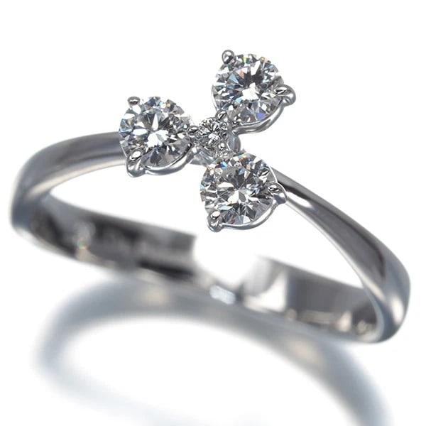 DE BEERS RING DIAMOND FLOWER 18K 750 WHITE GOLD: De Beers Ring Diamond Flower 18K 750 White Gold Brand: De Beers Type/Style: Ring Material: 18K /750 White Gold, Main Stone Natural Color: White Gold Size: US6 Accessories: None Accessories Notice: