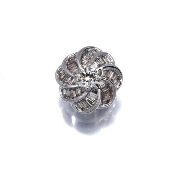 LIGHT YELLOW &BROWN DIAMOND FLOWER PENDANT 18K 750 WHITE GOLD: Light Yellow &Brown Diamond Flower Pendant 18K 750 White Gold Brand: Unbranded Type/Style: Pendant Material: 18K/ 750 White Gold, Main Stone Natural Color: White Gold Size: Design size: 10.4 x 10.4mm