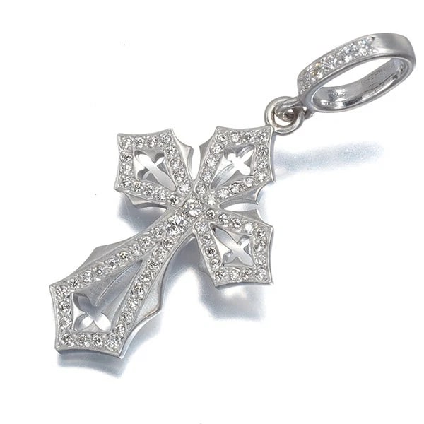 LOREE RODKIN PENDANT DIAMOND MINI FLARED QUATERFOIL: Loree Rodkin Pendant Diamond MINI FLARED QUATERFOIL Brand: Loree Rodkin Type/Style: Pendant Material: 18K/ 750 White Gold, Main Stone Natural Color: White Gold Size: Design size: 39.0 x 17.7mm Bail