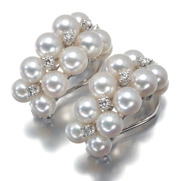 MIKIMOTO EARRINGS AKOYA PEARL DIAMOND 18K 750 WHITE GOLD: Mikimoto Earrings Akoya Pearl Diamond 18K 750 White Gold Brand: MIKIMOTO Type/Style: Earring Material: 18K/ 750/ White Gold, Main Stone Cultured Color: White Gold Size: Design size: 20.0 x 9.5mm