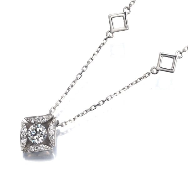 FOREVERMARK NECKLACE DIAMOND ETARNAL 900 850 PLATINUM: FOREVERMARK Necklace Diamond Etarnal 900 850 Platinum Brand: FOREVERMARK Type/Style: Necklace Material: 900 /850/ Platinum, Main Stone Natural Color: Silver Size: Necklace length: 46cm Pendant size: