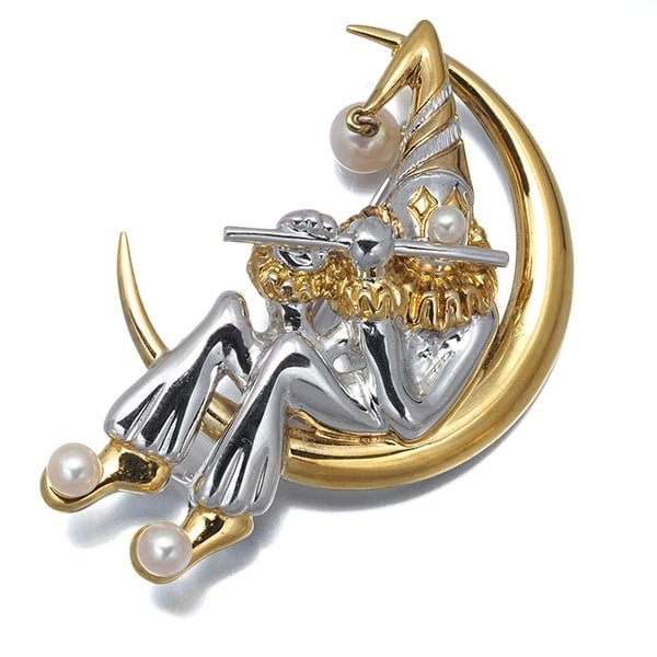 MIKIMOTO BROOCH BABY AKOYA PEARL BICOLOR SILVER: Mikimoto Brooch Baby Akoya Pearl Bicolor Silver Brand: MIKIMOTO Type/Style: Brooch Material: Silver, Main Stone Cultured Color: Silver Size: Design size: 51.7 x 37.5mm Accessories: None Ac