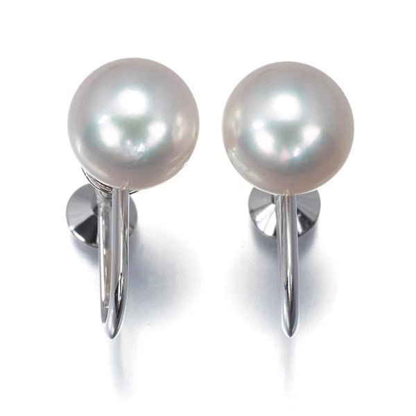 MIKIMOTO EARRINGS AKOYA PEARL SOLITAIRE 18K 750 WHITE GOLD: Mikimoto Earrings Akoya Pearl Solitaire 18K 750 White Gold Brand: MIKIMOTO Type/Style: Earring Material: 18K/ 750 White Gold, Main Stone Cultured Color: White Gold Size: None Accessories: None