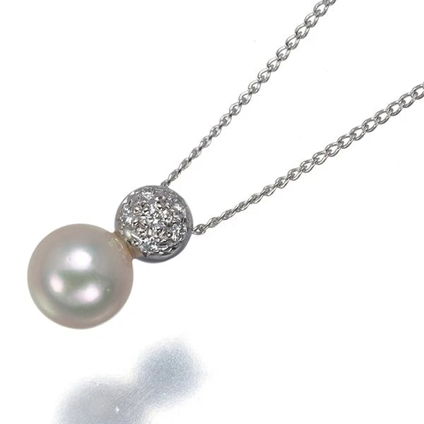 TASAKI NECKLACE AKOYA PEARL DIAMOND PAVED SOLITAIRE PT 850: TASAKI Necklace Akoya Pearl Diamond Paved Solitaire Pt 850 Brand: TASAKI Type/Style: Necklace Material: Pt 850, Main Stone Cultured Color: Silver Size: Necklace length: 36 / 40cm Accessories: None