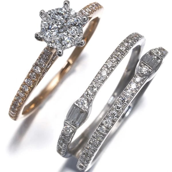 DIAMOND BICOLOR 3WAY RING 18K 750 WHITE ROSE GOLD: Diamond Bicolor 3WAY Ring 18K 750 White Rose Gold Brand: Unbranded Type/Style: Ring Material: 18K/ 750 White, Rose Gold, Main Stone Natural Color: WG,RG Size: US7 Accessories: None Accessories