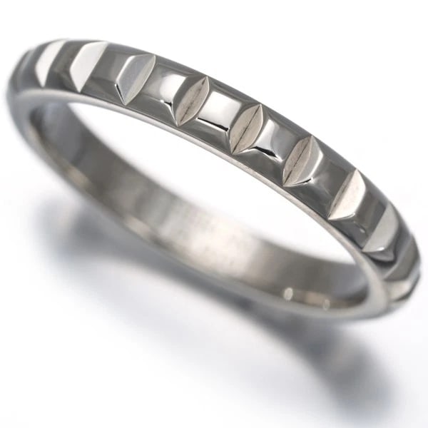 BOUCHERON RING QUATRE CLOU DE PARIS MEDIUM 950 PLATINUM: Boucheron Ring Quatre Clou de Paris Medium 950 Platinum Brand: BOUCHERON Type/Style: Ring Material: 950/ Platinum, Color: Silver Size: US5.5 - 5.75 Accessories: None Accessories Notice: When
