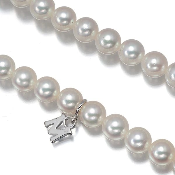 MIKIMOTO NECKLACE AKOYA PEARL SILVER: Mikimoto Necklace Akoya Pearl Silver Brand: MIKIMOTO Type/Style: Necklace Material: Silver, Main Stone Cultured Color: Silver Size: Necklace length: 39cm Accessories: None Accessories Notice: When