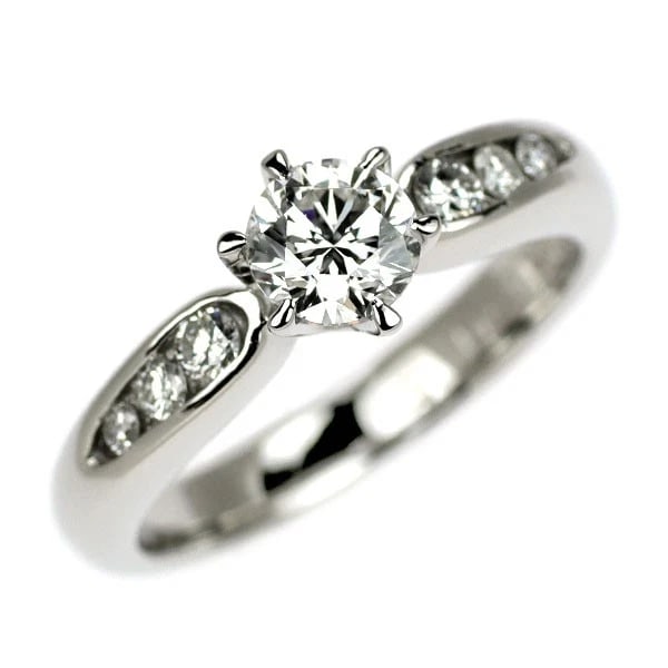 PT900 DIAMOND RING: Pt900 diamond ring Brand: None Type/Style: Ring Material: Pt900, Main Stone Natural Color: None Size: 4 US Accessories: None Accessories Notice: When purchasing pre-owned goods, please refer to the
