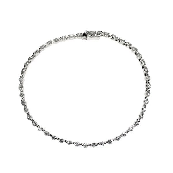 K18WG DIAMOND TENNIS BRACELET: K18WG diamond tennis bracelet Brand: None Type/Style: bracelets Material: K18WG, Main Stone Natural Color: WG Size: Necklace: Chain Length 18cm Length/Width/Diameter 2.2 Accessories: None Accessories