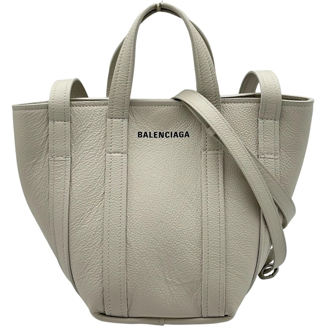 BALENCIAGA EVERYDAY TOTE SHOULDER BAG: BALENCIAGA Everyday Tote Shoulder Bag Brand: BALENCIAGA Type/Style: Shoulder Bag Material: leather Color: white Size: W11.4 x H7.9x D6.7inch Shoulder:54.3inch Accessories: None Accessories