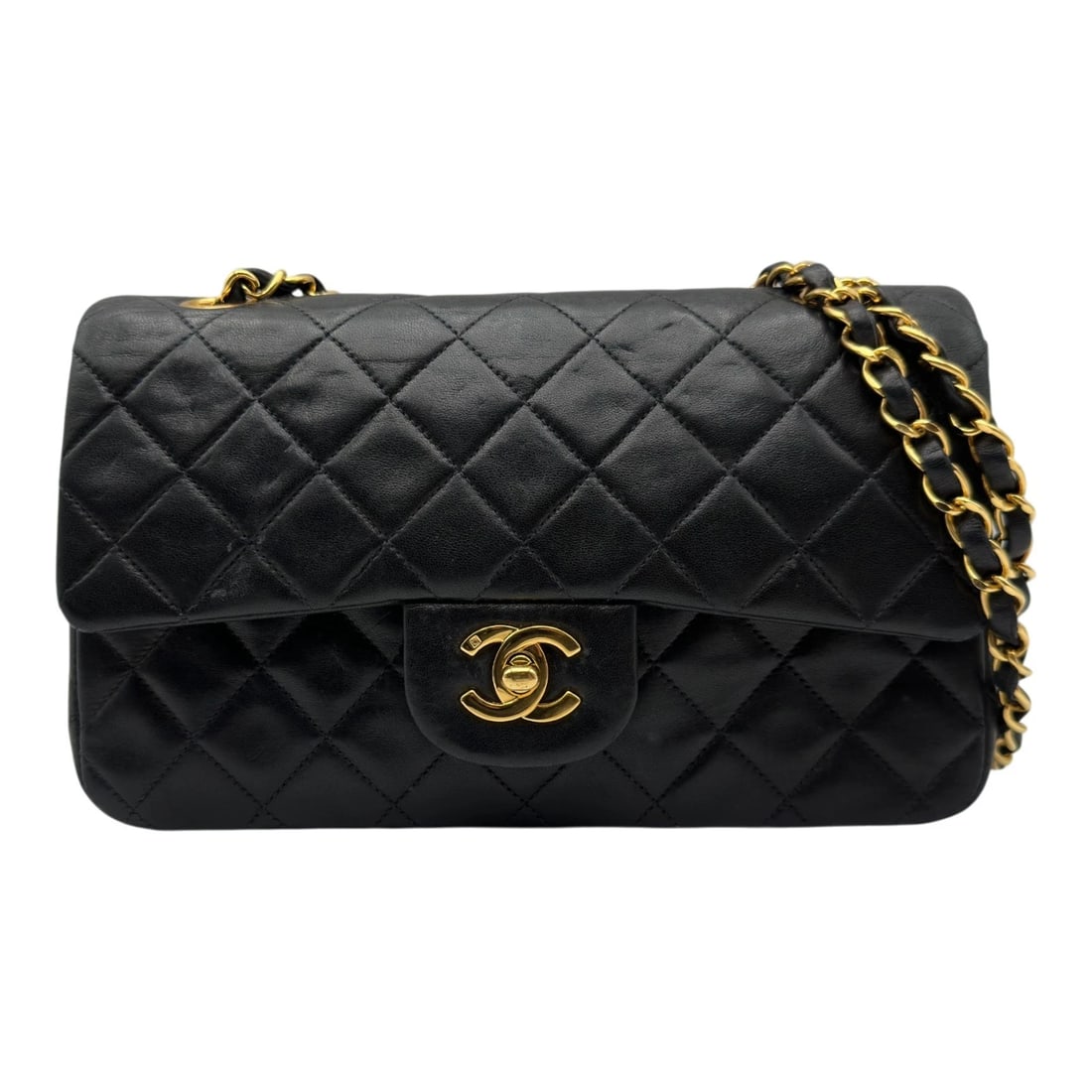 CHANEL MATRASSE SHOULDER BAG: CHANEL Matrasse Shoulder Bag Brand: CHANEL Type/Style: Shoulder Bag Material: lambskin Color: Black Gold Hardware Size: W9.1 x H5.5x D2.6inch Shoulder:19.7inch Accessories: None Accessories Notice: