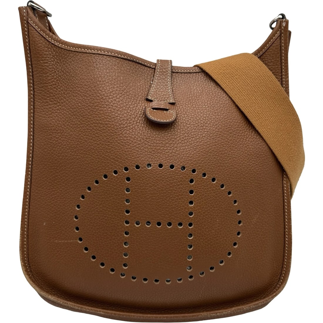 HERMES EVELYN 2 PM SHOULDER BAG: HERMES Evelyn 2 PM Shoulder Bag Brand: HERMES Type/Style: Shoulder Bag Material: Taurillon Clemence Color: Gold SilverHardware Size: W10.6 x H11.8x D3.5inch Accessories: None Accessories N