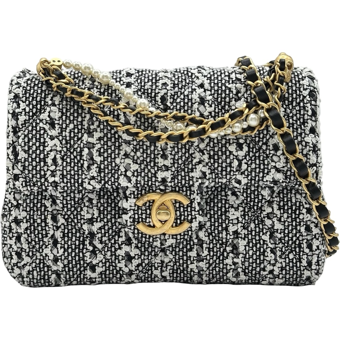 CHANEL MATELASSE PEARL CHAIN SHOULDER BAG: CHANEL Matelasse Pearl Chain Shoulder Bag Brand: CHANEL Type/Style: Shoulder Bag Material: tweed Color: White Gold Hardware Size: W7.7 x H5.5x D2.4inch Accessories: None Accessories Notice