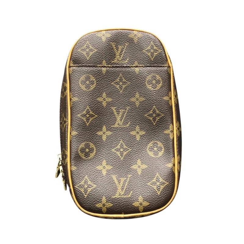 LOUIS VUITTON POCHETTE GANGE BODY BAG: LOUIS VUITTON Pochette Gange body bag Brand: LOUIS VUITTON Type/Style: body bag Material: Monogram Color: None Size: W4.7 x H8.7x D1.8inch Accessories: None Accessories Notice: When purchasing