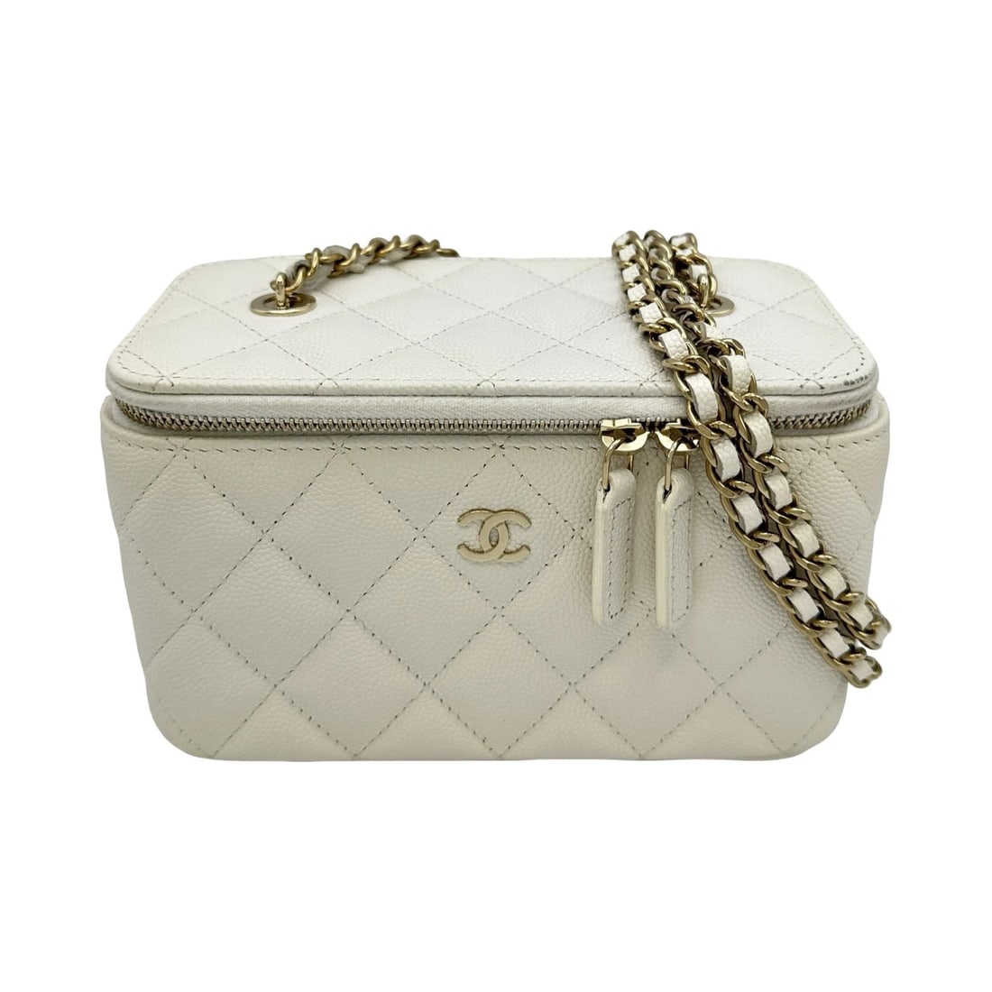 CHANEL VANITY CHAINSHOULDER BAG: CHANEL Vanity ChainShoulder Bag Brand: CHANEL Type/Style: Shoulder Bag Material: Caviar skin Color: White Gold Hardware Size: W6.3 x H3.9x D3.1inch Accessories: None Accessories Notice: When