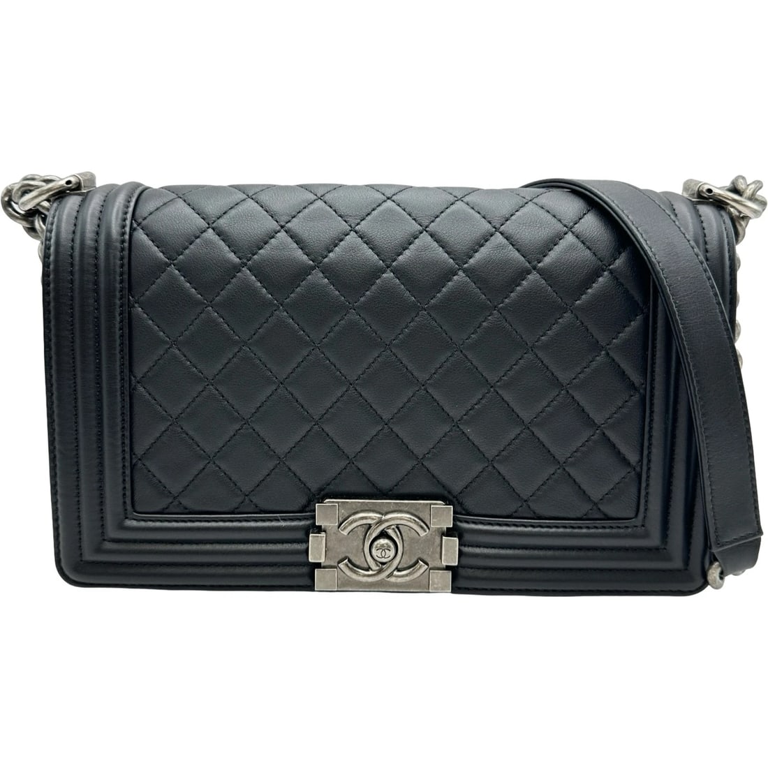 CHANEL BOY 25 SHOULDER BAG: CHANEL Boy 25 Shoulder Bag Brand: CHANEL Type/Style: Shoulder Bag Material: Ram Color: Black SilverHardware Size: W9.8 x H5.9x D3.1inch Accessories: None Accessories Notice: When purchasing pre-owned