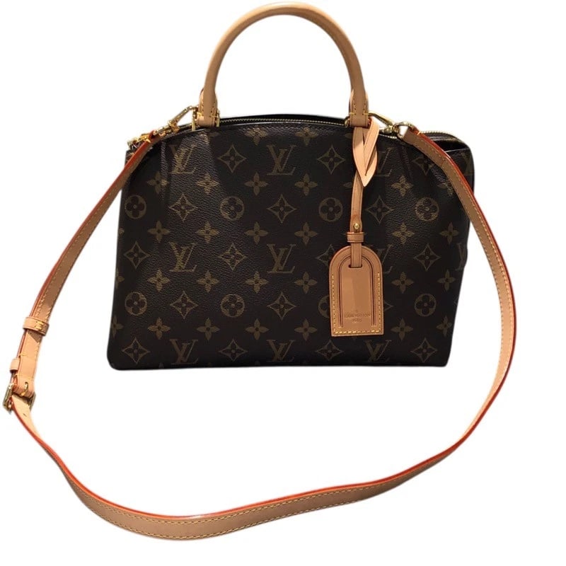 LOUIS VUITTON PETIT PALAIS PM SHOULDER BAG: LOUIS VUITTON Petit Palais PM Shoulder Bag Brand: LOUIS VUITTON Type/Style: Shoulder Bag Material: Monogram canvas Color: Brown Size: W11.4 x H8.3x D4.7inch Accessories: None Accessories Notice: When