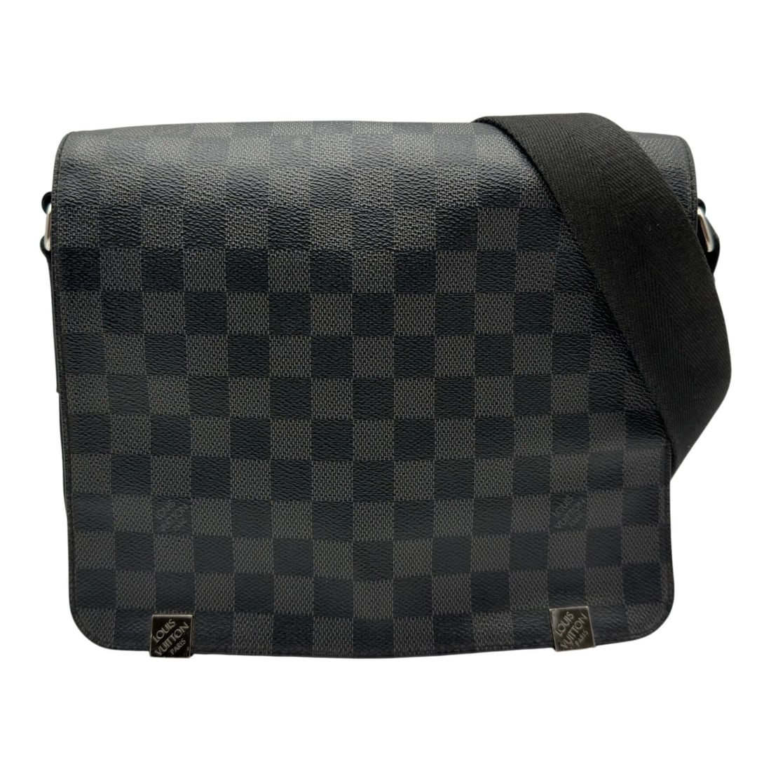 LOUIS VUITTON DISTRICT PM SHOULDER BAG: LOUIS VUITTON District PM Shoulder Bag Brand: LOUIS VUITTON Type/Style: Shoulder Bag Material: Damier Graphite/Leather Color: gray Size: W9.4 x H8.3x D2.8inch Accessories: None Accessories