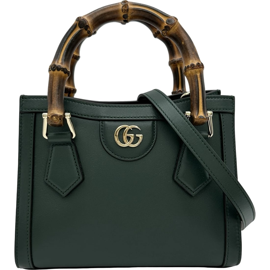 GUCCI DIANA SMALL TOTE BAG TOTE BAG: GUCCI Diana Small Tote Bag Tote Bag Brand: GUCCI Type/Style: Tote Bag Material: leather Color: Gold Hardware Size: W7.9 x H6.3x D3.1inch Accessories: None Accessories Notice: When purchasing