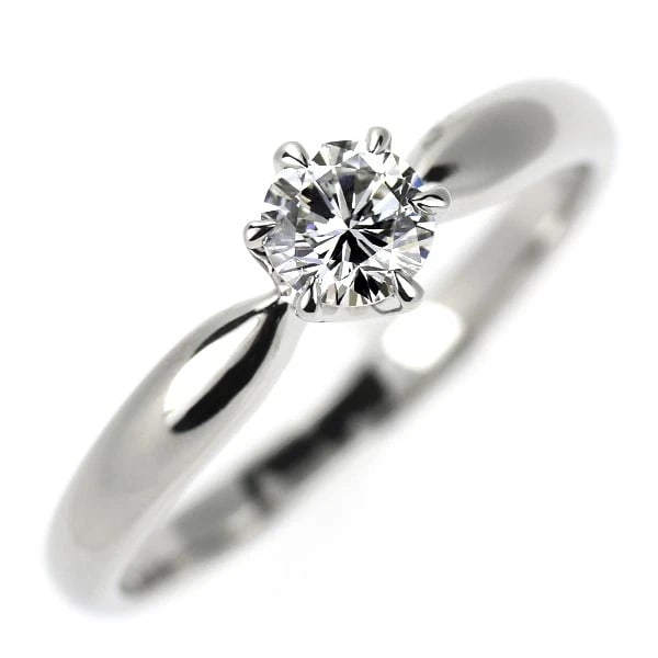 ROYAL ASSCHER PT900 DIAMOND RING: Royal Asscher Pt900 diamond ring Brand: Royal Asher Type/Style: Ring Material: Pt900, Main Stone Natural Color: None Size: 5.25 US Accessories: None Accessories Notice: When purchasing pre-owned