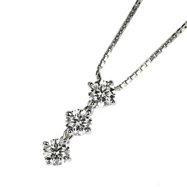 FOUR HEART PT900/ PT850 DIAMOND PENDANT NECKLACE: Four Heart Pt900/ Pt850 Diamond Pendant Necklace Brand: None Type/Style: pendant necklace Material: PT900, Main Stone Natural Color: Pt Size: Chain Length 45.5cm Accessories: None Accessories Notice: