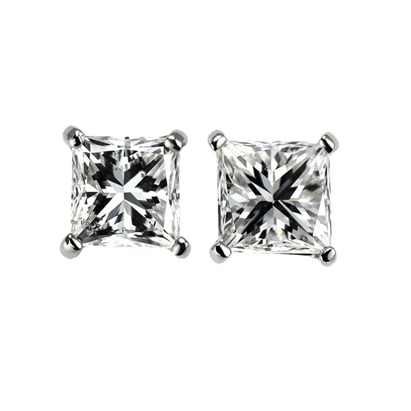 PT900 PRINCESS CUT DIAMOND EARRINGS: Pt900 Princess Cut Diamond Earrings Brand: None Type/Style: piercing Material: Pt900, Main Stone Natural Color: Pt Size: Length/Width/Diameter 4.4 Accessories: None Accessories Notice: When