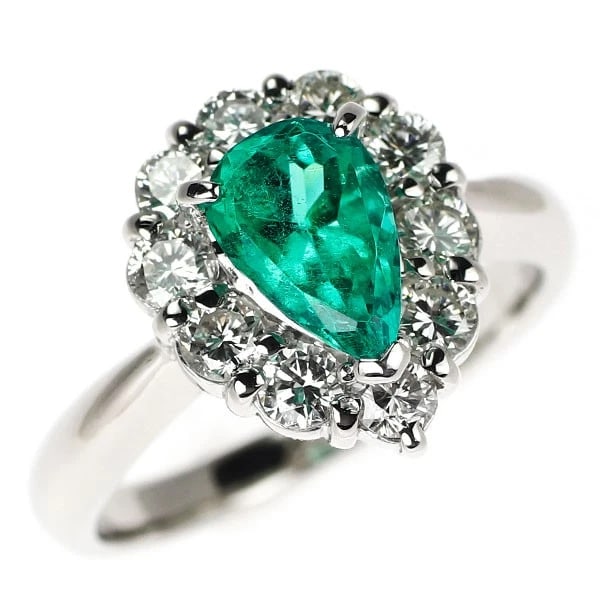 PT900 EMERALD DIAMOND RING: Pt900 emerald diamond ring Brand: None Type/Style: Ring Material: Pt900, Main Stone Natural/emerald Color: None Size: 6.25 - 6.5 US Accessories: None Accessories Notice: When purchasing pr