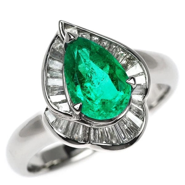 PT900 PEAR SHAPE EMERALD DIAMOND RING: Pt900 pear shape emerald diamond ring Brand: None Type/Style: Ring Material: Pt900, Main Stone emeral\Natural Color: None Size: 6.75 - 7 US Accessories: None Accessories Notice: When purchasing