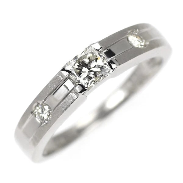 PT900 PRINCESS CUT DIAMOND RING: Pt900 princess cut diamond ring Brand: None Type/Style: Ring Material: Pt950, Main Stone Natural Color: None Size: 5.25 US Accessories: None Accessories Notice: When purchasing pre-owned goods,