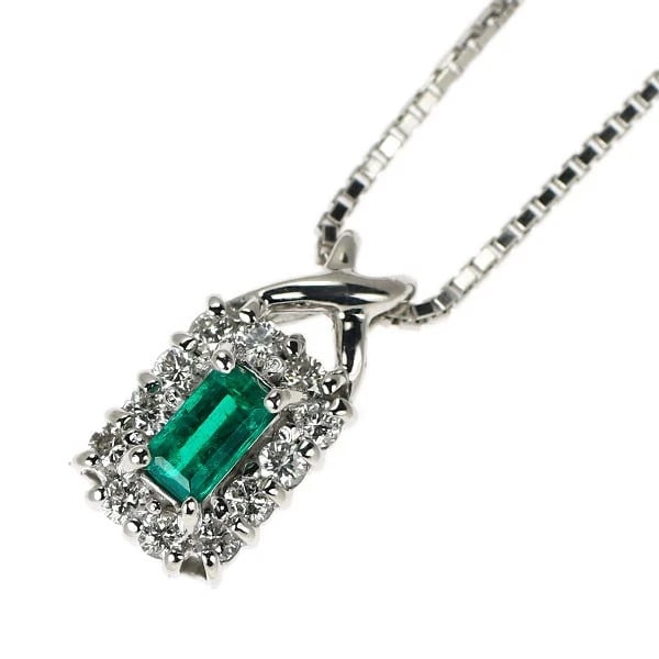 K18WG EMERALD DIAMOND PENDANT NECKLACE: K18WG Emerald Diamond Pendant Necklace Brand: None Type/Style: pendant necklace Material: K18WG, Main Stone Natural/Emerald Color: WG Size: Chain Length: 45cm Accessories: None Accessories Notice: