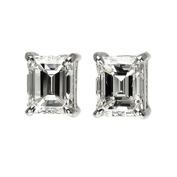 PT950/ PT900 EMERALD CUT DIAMOND STUD EARRINGS: Pt950/ Pt900 Emerald Cut Diamond Stud Earrings Brand: None Type/Style: piercing Material: Pt950/Pt900, Main Stone Natural Color: Pt Size: Length/Width/Diameter 6.3 Accessories: None Accessories