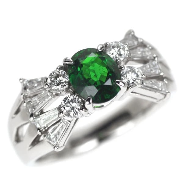 PT900 GREEN GROSSULAR GARNET DIAMOND RING: Pt900 Green Grossular Garnet Diamond Ring Brand: None Type/Style: Ring Material: Pt900, Main Stone Natural/Garnet Color: None Size: 6 US Accessories: None Accessories Notice: When purchasing