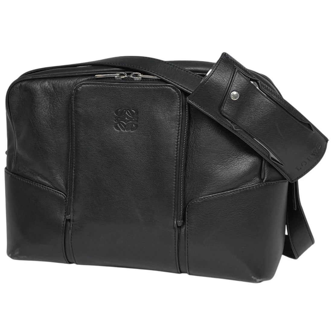 LOEWE ANAGRAM SHOULDER BAG SHOULDER BAG: LOEWE Anagram Shoulder Bag Shoulder Bag Brand: LOEWE Type/Style: Shoulder Bag Material: leather Color: Black Size: Width 30cm(11.8inch) Height 20cm(7.9inch) Depth 14cm(5.5inch) Accessories: None
