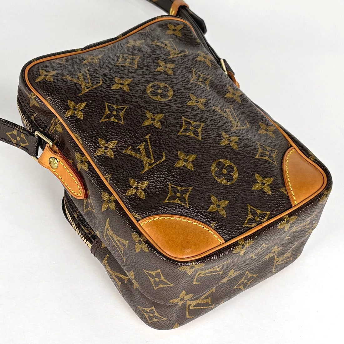 LOUIS VUITTON AMAZON SHOULDER BAG - 2