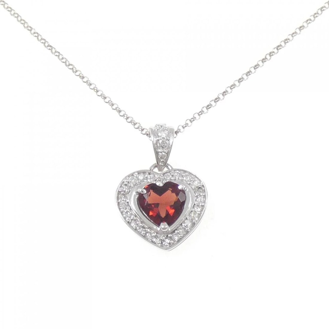 K18WG HEART GARNET NECKLACE (1 of 3)