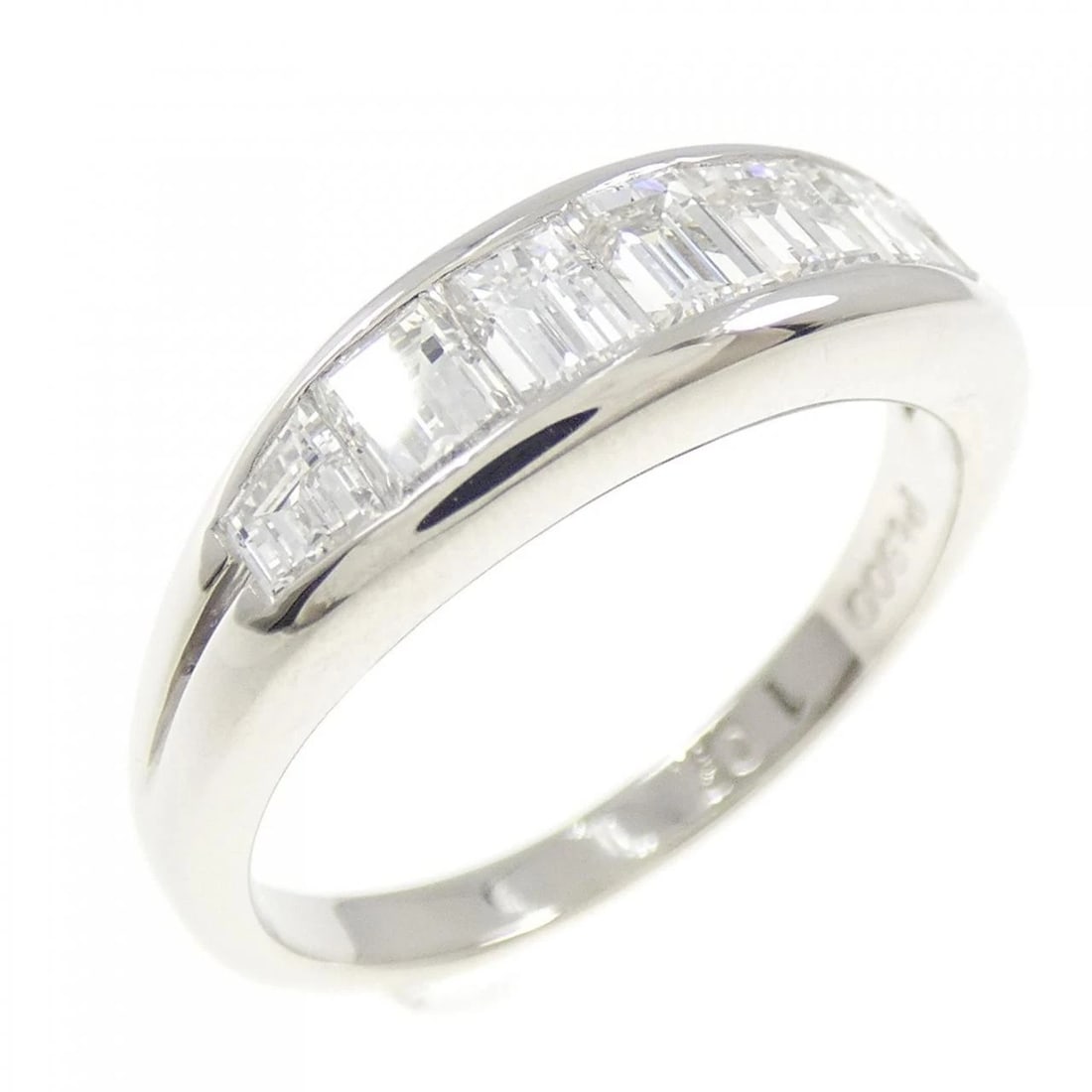 PT900 DIAMOND RING: PT900 Diamond Ring Brand: Unbranded Type/Style: Diamond Ring Material: Platinum900, Main Stone Natural Color: PT Size: Length: 80cm Accessories: None Accessories Notice: When purchasing pre-owned