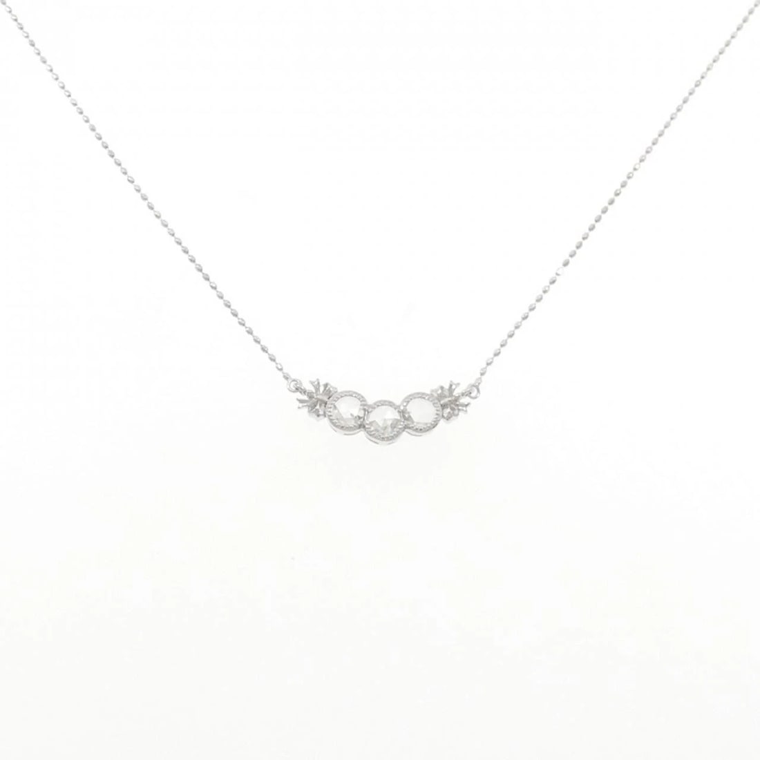 K18WG RIBBON DIAMOND NECKLACE: K18WG Ribbon Diamond Necklace Brand: Unbranded Type/Style: Diamond Necklace Material: K18 white gold, Main Stone Natural Color: WG Size: Length: 47cm Accessories: None Accessories Notice: When