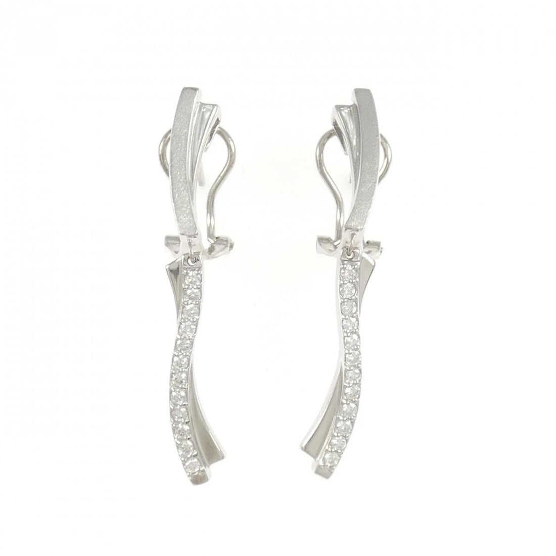 K18WG DIAMOND PIERCE/EARRING: K18WG Diamond Pierce/Earring Brand: Unbranded Type/Style: Diamond Pierce/Earring Material: K18 white gold, Main Stone Natural Color: WG Size: Approximate dimensions (height x width): 37.9mm x 4.1mm