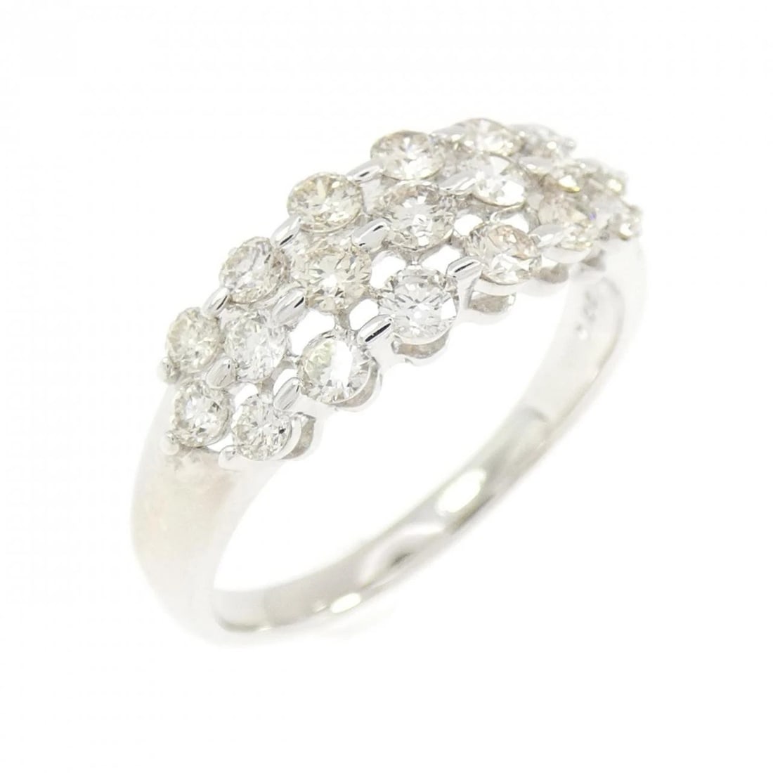 K18WG DIAMOND RING: K18WG Diamond Ring Brand: Unbranded Type/Style: Diamond Ring Material: K18 white gold, Main Stone Natural Color: WG Size: US8 1/2 Accessories: None Accessories Notice: When purchasing pre-owned