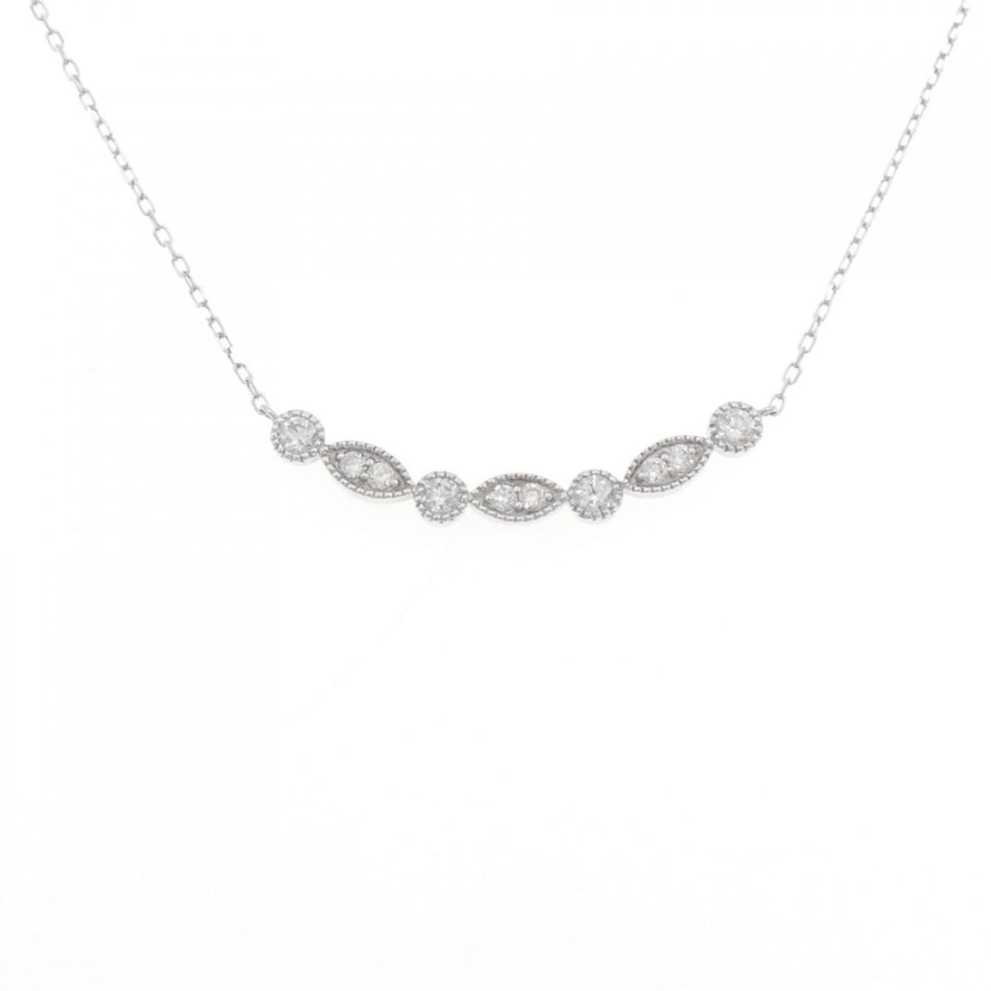 K18WG DIAMOND NECKLACE: K18WG Diamond Necklace Brand: Unbranded Type/Style: Diamond Necklace Material: K18 white gold, Main Stone Natural Color: WG Size: Length: 43cm Accessories: None Accessories Notice: When purchasing