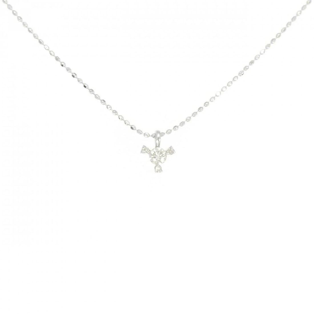 K18WG DIAMOND NECKLACE: K18WG Diamond Necklace Brand: Unbranded Type/Style: Diamond Necklace Material: K18 white gold, Main Stone Natural Color: WG Size: Length: 40cm Accessories: None Accessories Notice: When purchasing