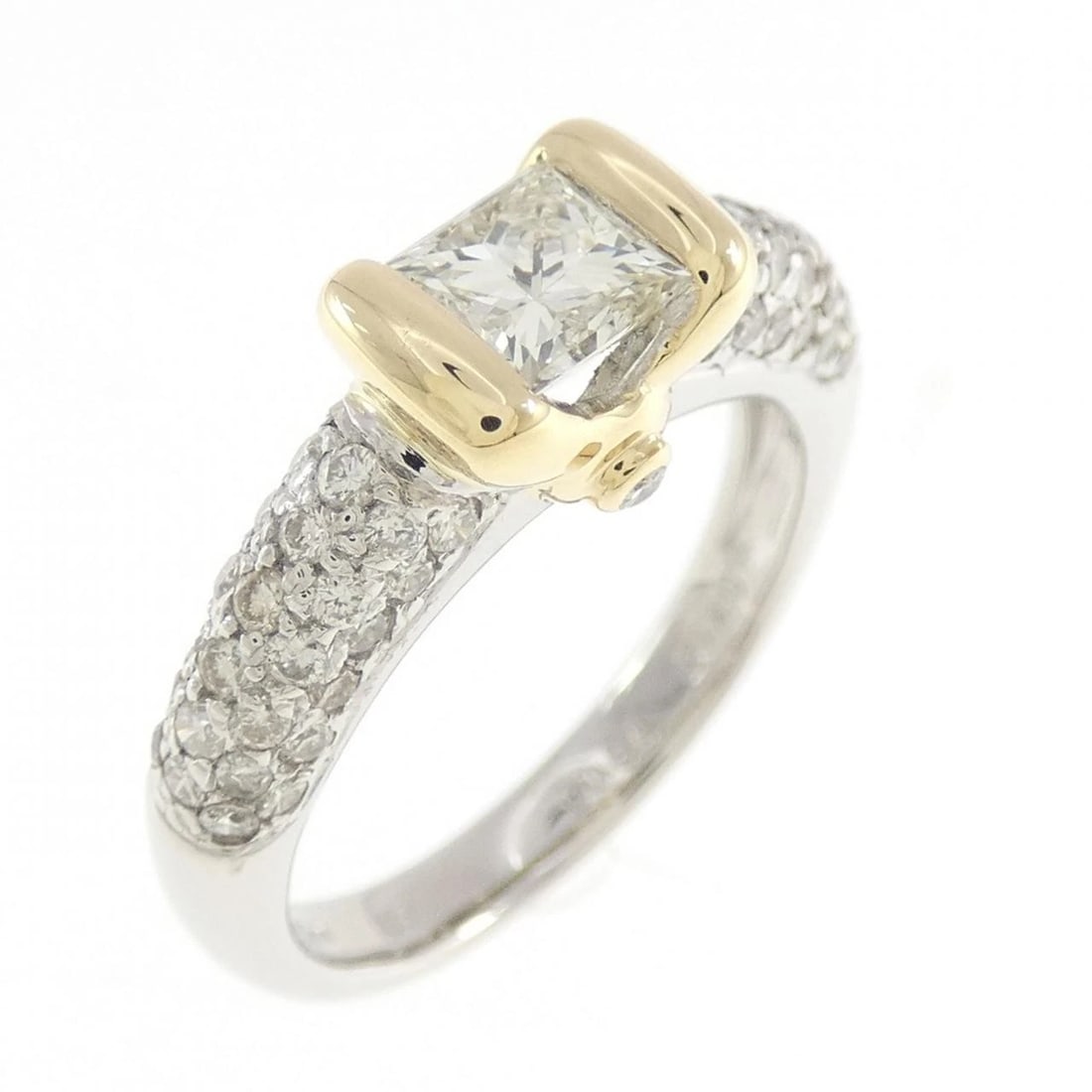 PT900/K18YG DIAMOND RING: PT900/K18YG Diamond Ring Brand: Unbranded Type/Style: Diamond Ring Material: Platinum 900 / K18 yellow gold, Main Stone Natural Color: PT, YG Size: US6 1/4 Accessories: None Accessories Notice: When