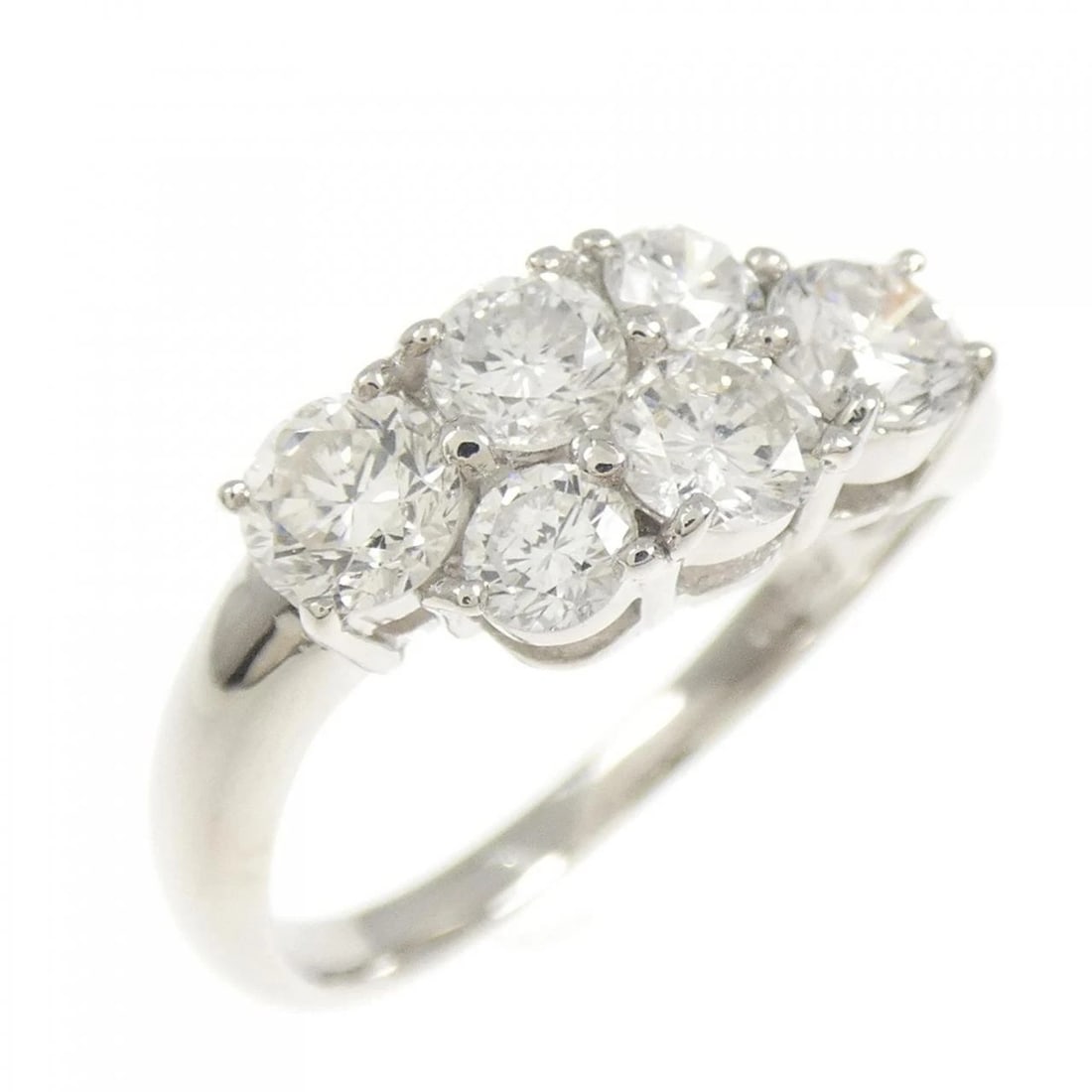 PT900 DIAMOND RING: PT900 Diamond Ring Brand: Unbranded Type/Style: Diamond Ring Material: Platinum900, Main Stone Natural Color: PT Size: US5 1/4 Accessories: None Accessories Notice: When purchasing pre-owned goods,