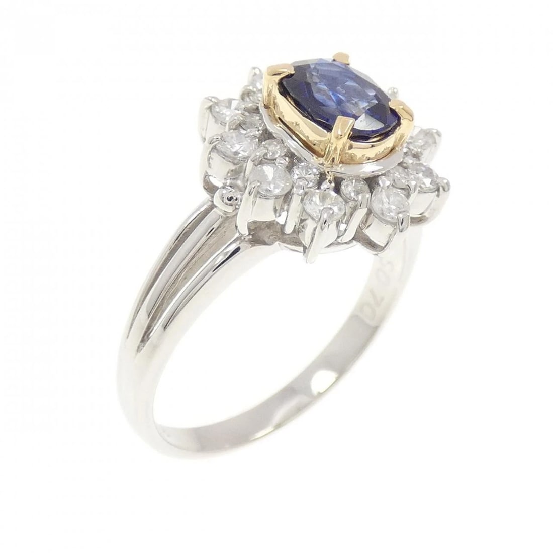 PT900/K18YG SAPPHIRE RING: PT900/K18YG Sapphire Ring Brand: Unbranded Type/Style: Sapphire Ring Material: Platinum 900 / K18 yellow gold, Main Stone Sapphire, Natural Color: PT, YG Size: US6 1/4 Accessories: None Accessories
