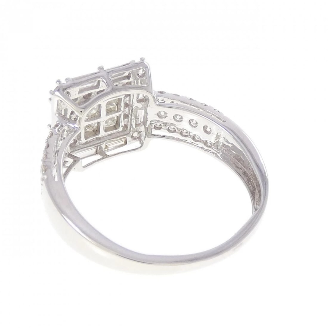 K18WG DIAMOND RING - 3