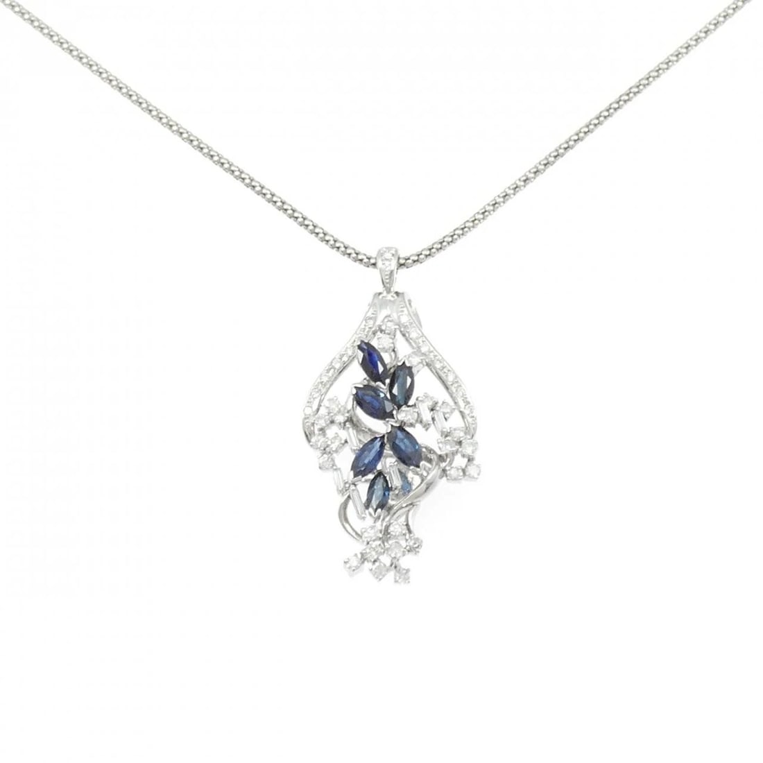 PT900/PT850 SAPPHIRE NECKLACE: PT900/PT850 Sapphire Necklace Brand: Unbranded Type/Style: Sapphire Necklace Material: Platinum900/Platinum850, Main Stone Sapphire, Natural Color: PT Size: Length: 50cm Accessories: None Accessories